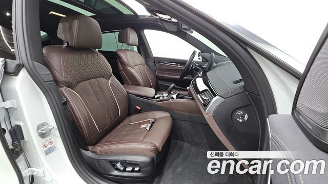 BMW Gran Turismo 2024 — photo 11