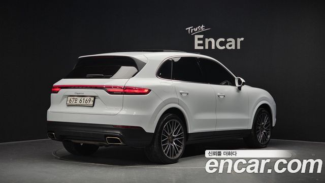 Porsche Cayenne 2019 — photo 2