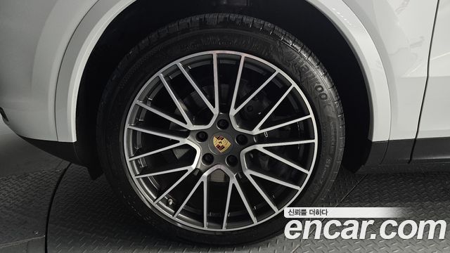 Porsche Cayenne 2019 — photo 5