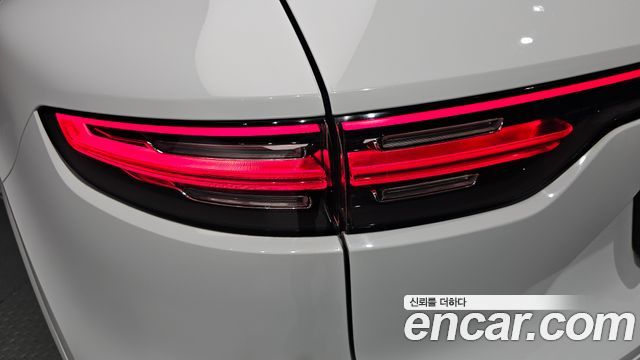 Porsche Cayenne 2019 — photo 9