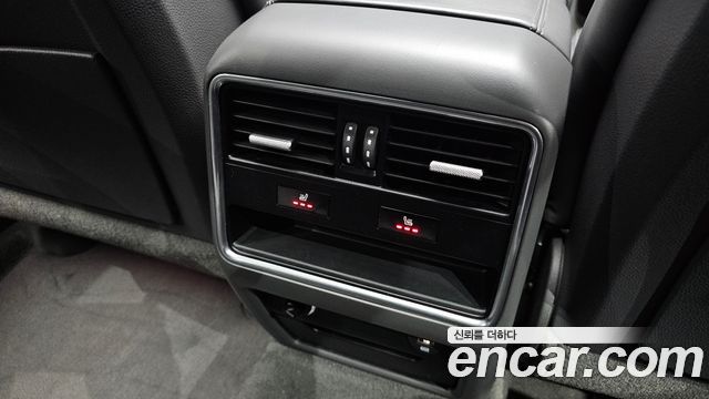 Porsche Cayenne 2019 — photo 27