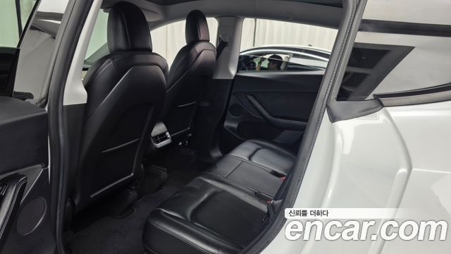Tesla Model Y 2021 — photo 16