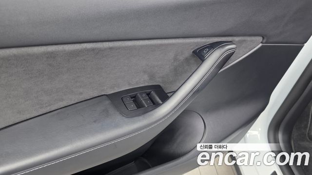 Tesla Model Y 2021 — photo 29