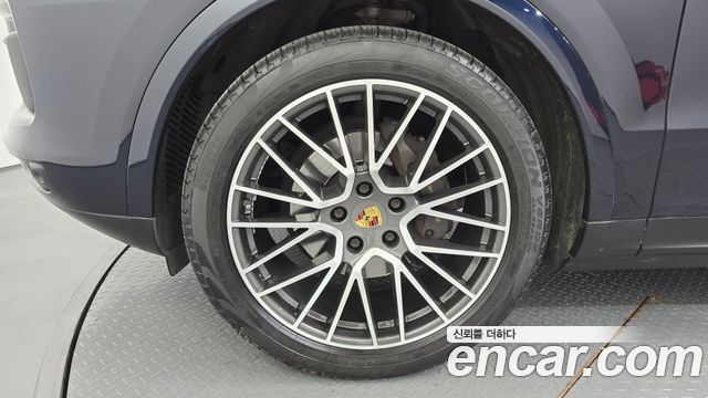 Porsche Cayenne 2021 — photo 5