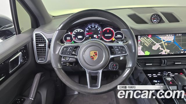 Porsche Cayenne 2021 — photo 12