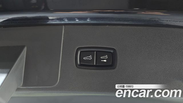 Porsche Cayenne 2021 — photo 17