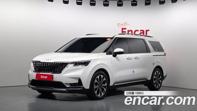 Kia Canival 2023 — photo 1