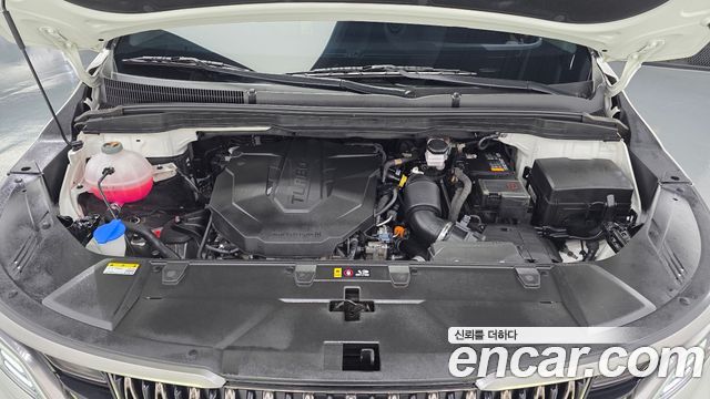 Kia Canival 2023 — photo 6