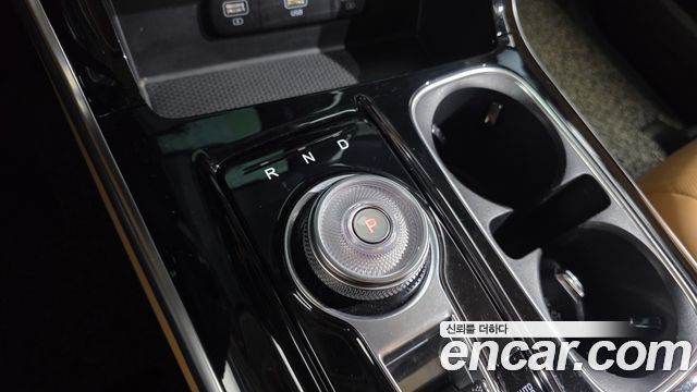 Kia Canival 2023 — photo 12