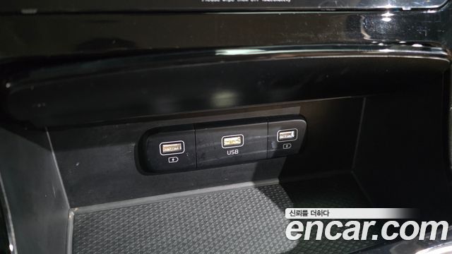 Kia Canival 2023 — photo 20