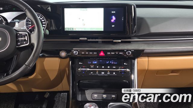 Kia Canival 2023 — photo 21