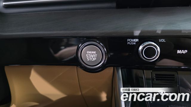 Kia Canival 2023 — photo 30