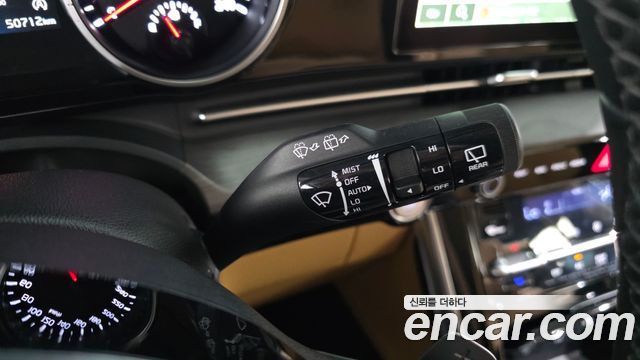 Kia Canival 2023 — photo 36