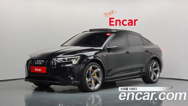 Audi e-tron 2023 — photo 1