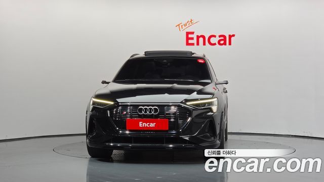 Audi e-tron 2023 — photo 3