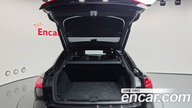Audi e-tron 2023 — photo 26
