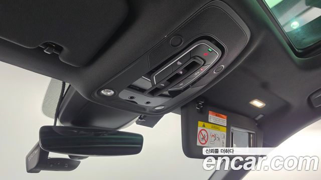 Audi e-tron 2023 — photo 40