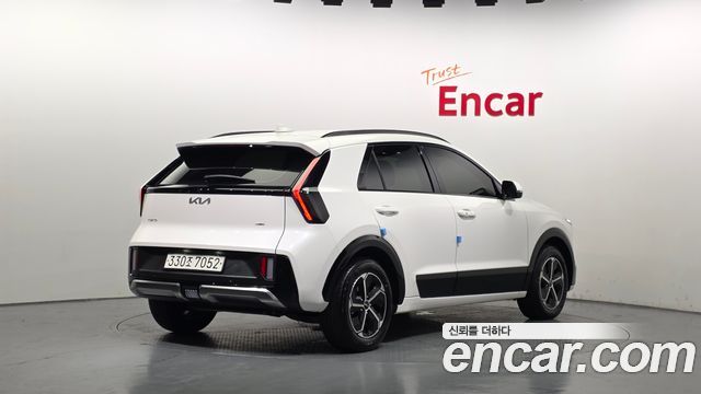 Kia Niro 2027 — photo 2