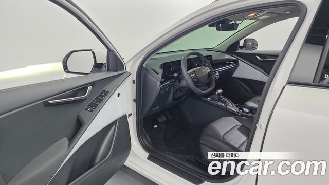 Kia Niro 2027 — photo 13