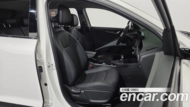Kia Niro 2027 — photo 16