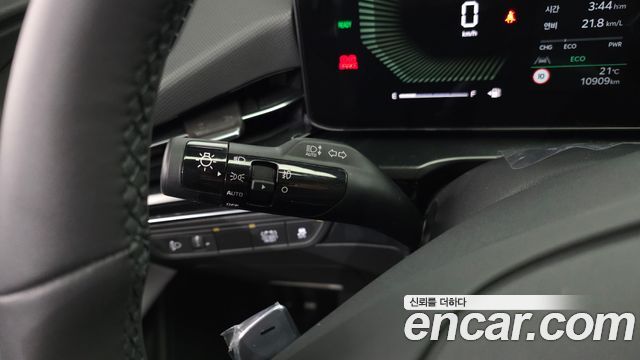 Kia Niro 2027 — photo 35