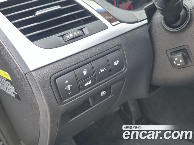 Hyundai Genesis 2014 — photo 16