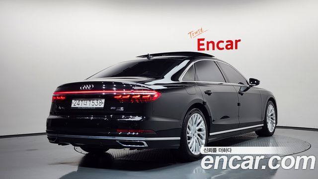 Audi A8 2020 — photo 2