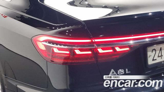 Audi A8 2020 — photo 9