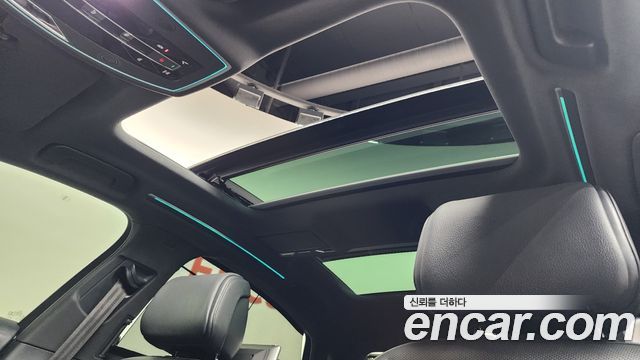 Audi A8 2020 — photo 34