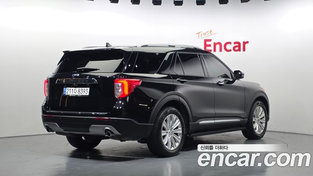 Ford Explorer 2021 — photo 2