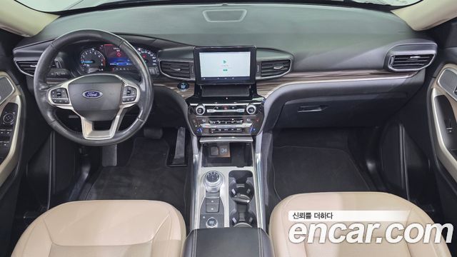 Ford Explorer 2021 — photo 10