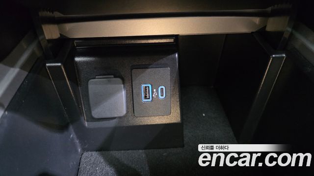 Ford Explorer 2021 — photo 19