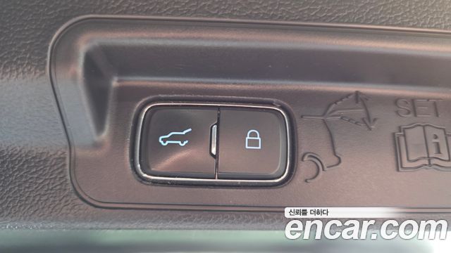 Ford Explorer 2021 — photo 25