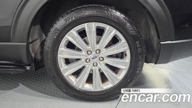 Ford Explorer 2021 — photo 7