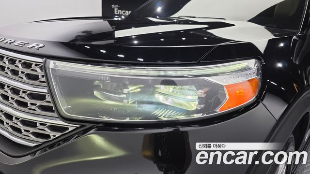 Ford Explorer 2021 — photo 8