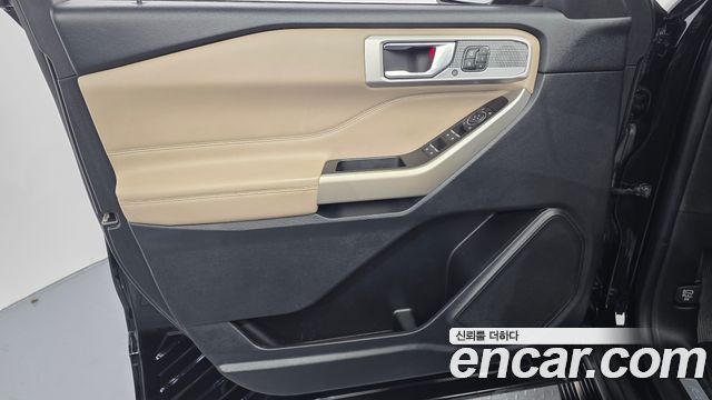 Ford Explorer 2021 — photo 14