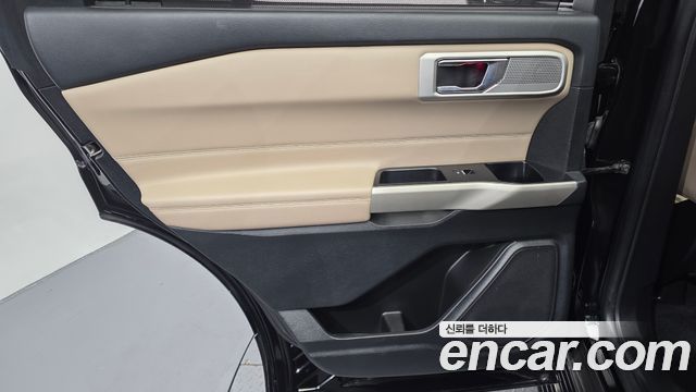 Ford Explorer 2021 — photo 15