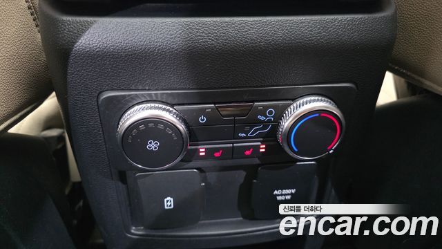 Ford Explorer 2021 — photo 28