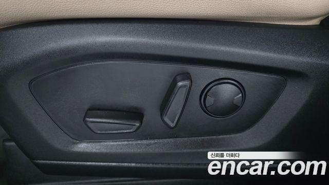 Ford Explorer 2021 — photo 31