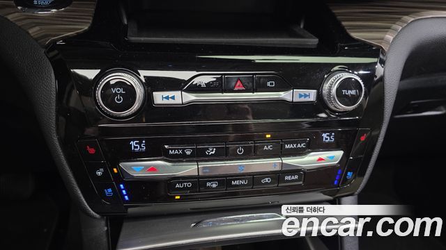 Ford Explorer 2021 — photo 32