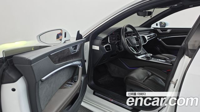 Audi A7 2020 — photo 13