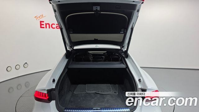 Audi A7 2020 — photo 26
