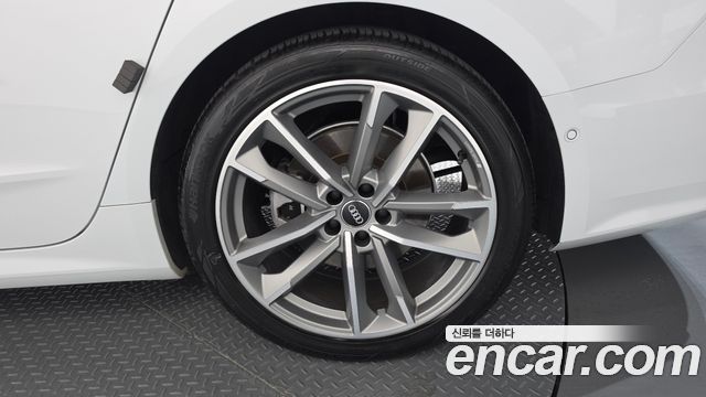 Audi A7 2020 — photo 7