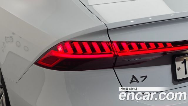 Audi A7 2020 — photo 9