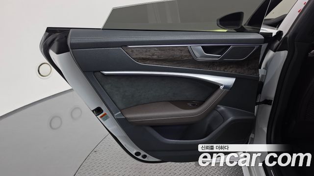 Audi A7 2020 — photo 15