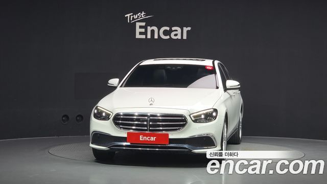 Mercedes-Benz E-Class 2021 — photo 3
