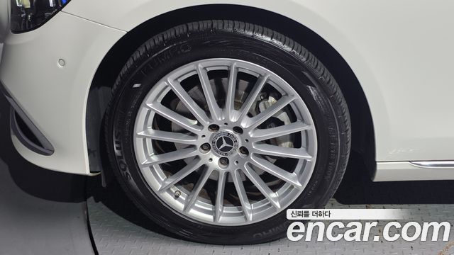 Mercedes-Benz E-Class 2021 — photo 5