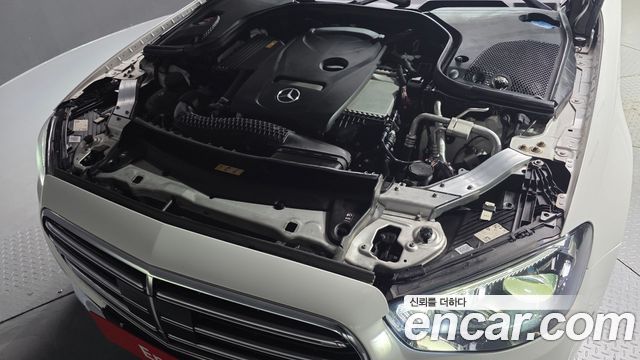Mercedes-Benz E-Class 2021 — photo 6