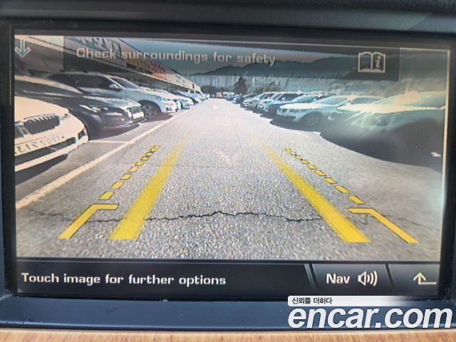 Land Rover Discovery 2010 — photo 17