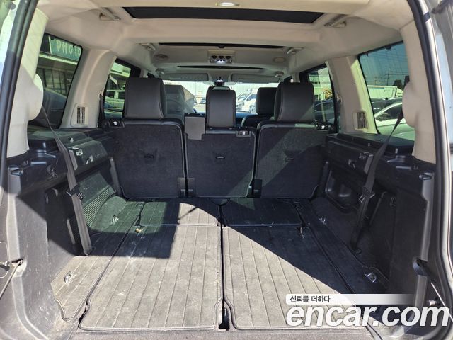 Land Rover Discovery 2010 — photo 19